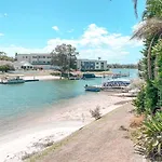 Studio Fran - Port Macquarie Canals