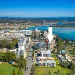 Holiday Central, Tasman Towers Unit 2, 3 Munster Street,