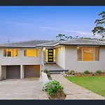Harrys @ Shelly Beach - Family Home With Pool