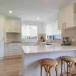 Coastal 3-Bedroom Home Close By The Beach