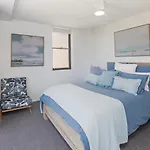 Tasman 15