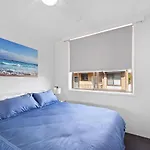 Unit 10, 5-7 Flynn Street