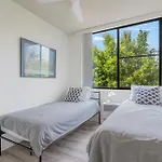 Flynns Beach Apartments 5 41 Pacific Drive