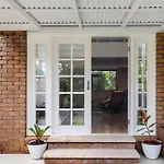4 Shelly Beach Road