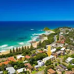 Portsea - Apt 5, Modern, Common Pool, Flynns Beach