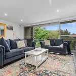 Portsea - Apt 5, Modern, Common Pool, Flynns Beach