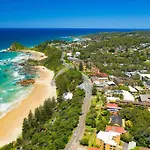 Portsea - Apt 5, Modern, Common Pool, Flynns Beach