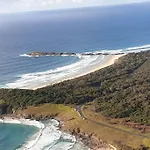 Flynns Beach Paradise - Ocean Terrace