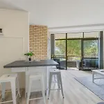 Flynns Beach Apartments 5 41 Pacific Drive