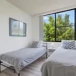 Flynns Beach Apartments 5 41 Pacific Drive