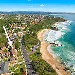 6 58 Pacific Drive - Beachfront Modern Apartment