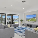 Floating On The Canals - 80 Commodore Cres
