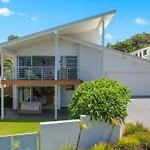 Laze At Lighthouse - Family Home With Pool, Heated Pool Oct To Mar