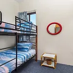 60 Beachpark Apartments - 58 Pacific Drive
