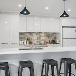 Manor Lane Retreat