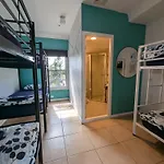 Ozzie Pozzie Backpackers