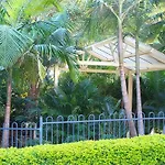Azura Beach House B&B