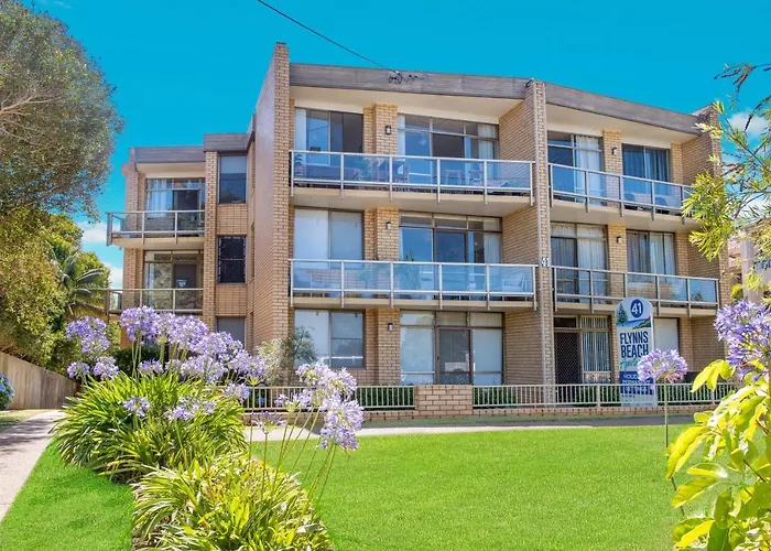 Flynns Beach Apartments 5 41 Pacific Drive