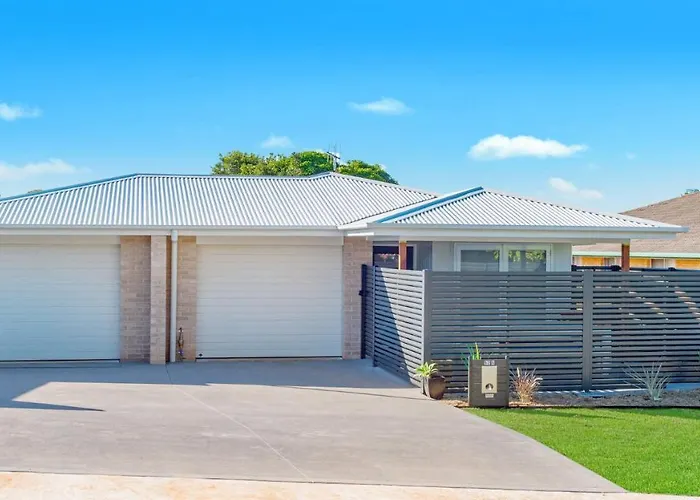 52A Chalmers Street Flynns Beach
