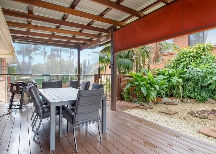 Alkira - Comfy Home With Pool