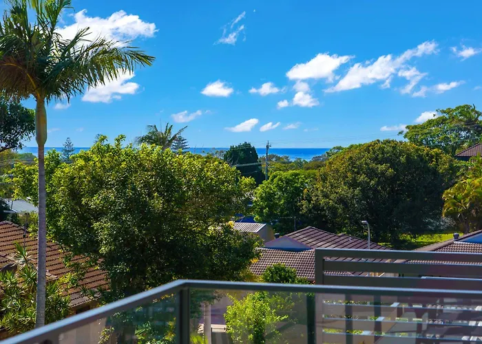 Spacious 4Br W/ Water Views