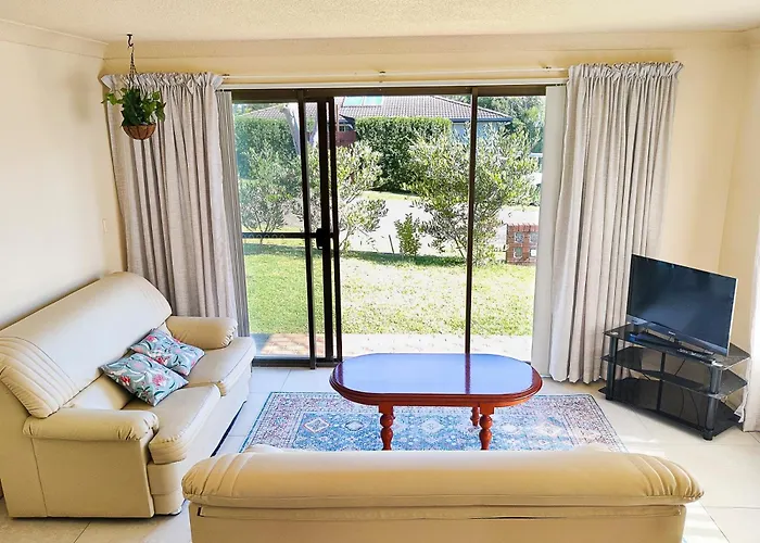 Wattle Court 1