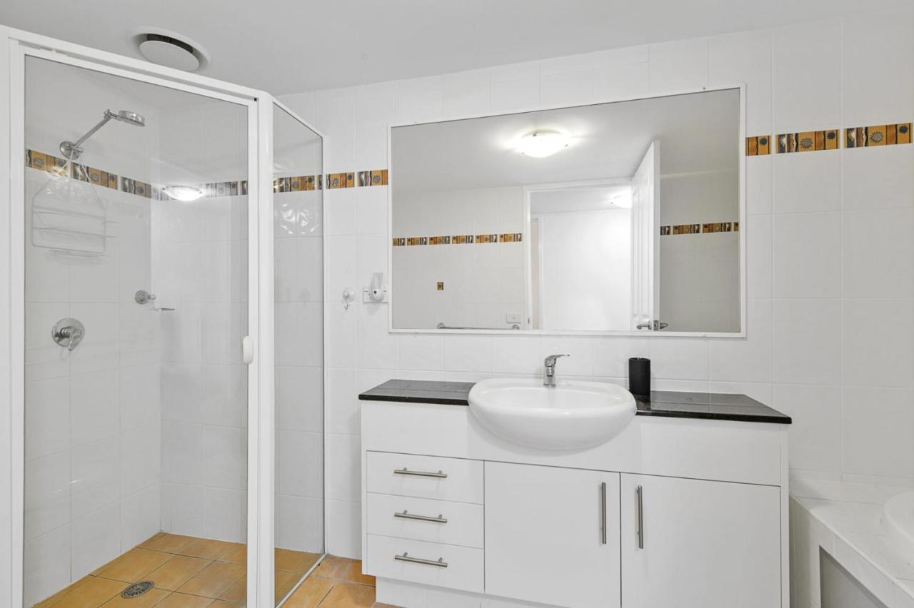 Flightdeck 101, 5-7 Clarence Street Apartamento