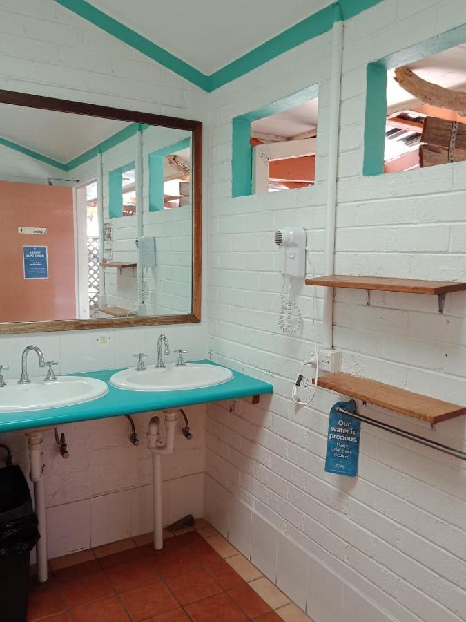 Ozzie Pozzie Backpackers - Yha Hostel *