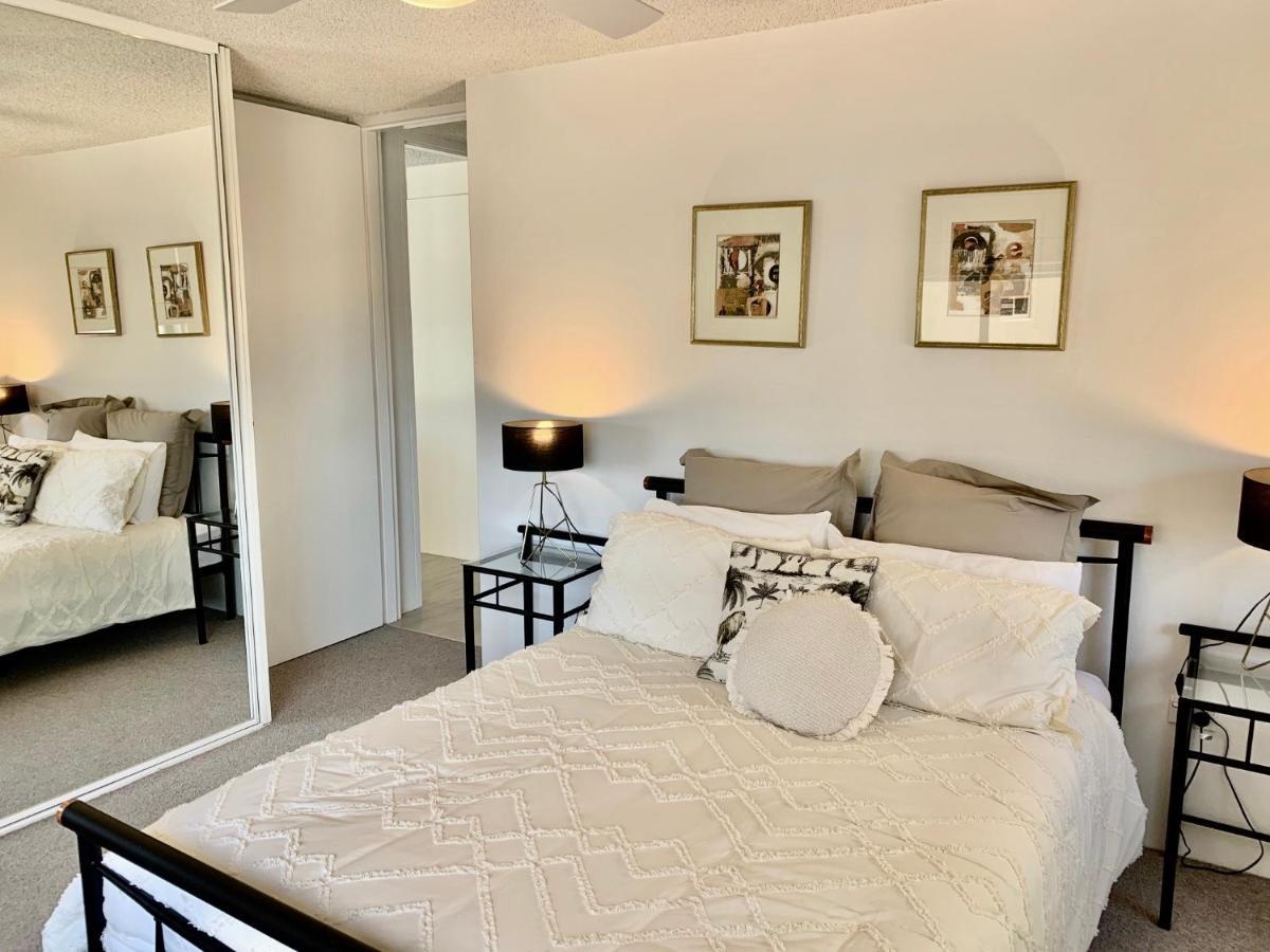 T4 Tasman Towers Apt 4 - Central Apartment *