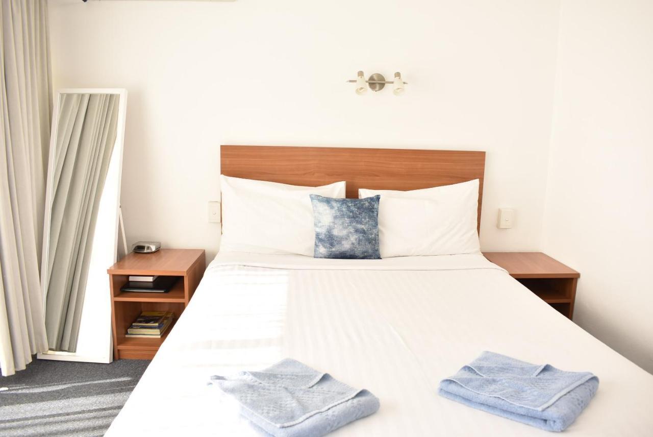 Port O'call 3*