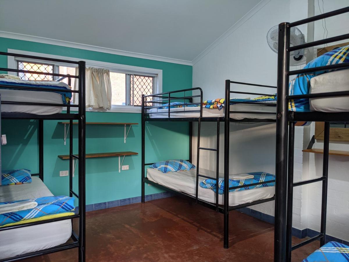 Hostel Ozzie Pozzie Backpackers - Yha Port Macquarie