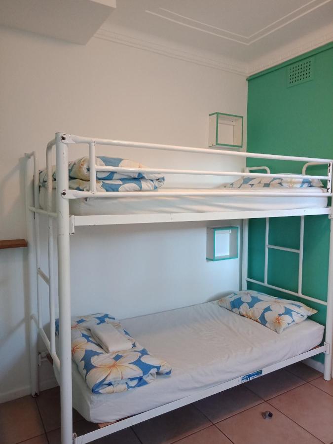 Ozzie Pozzie Backpackers - Yha
