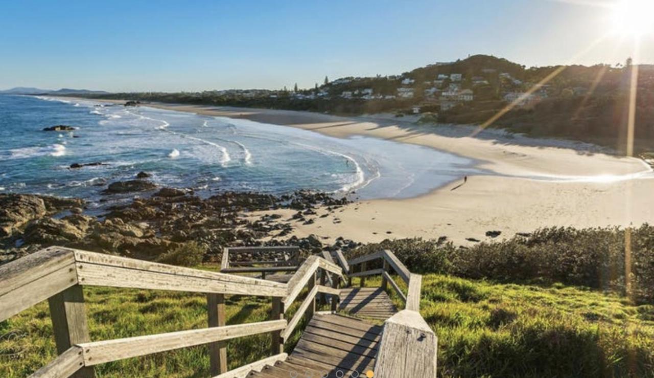 Sunnyside Retreat: Beachside Haven With Ocean Sounds Holiday home