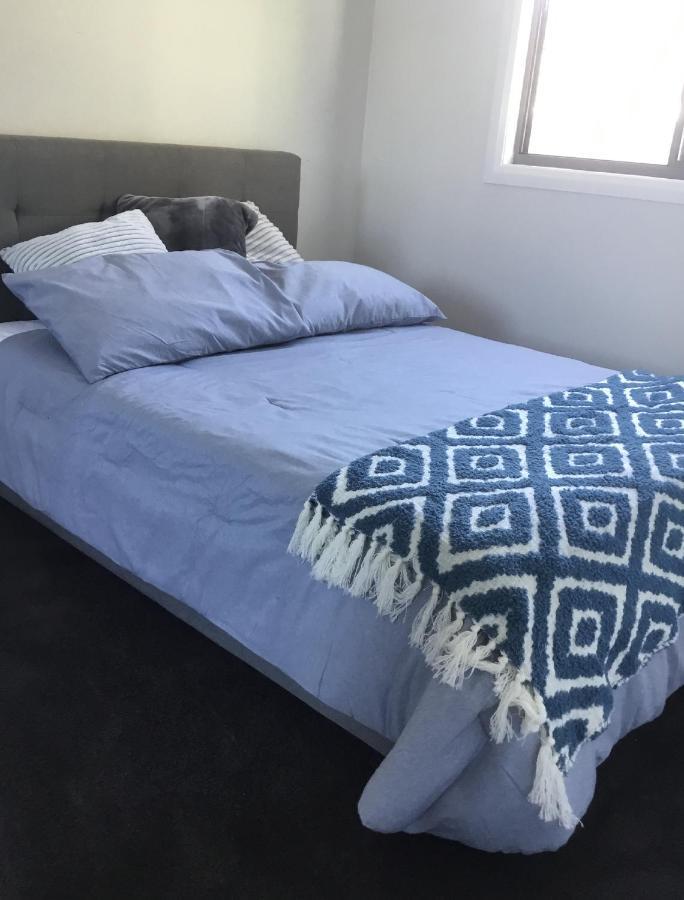 Holiday home Sunnyside Retreat: Beachside Haven With Ocean Sounds