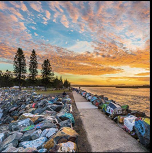 Sunnyside Retreat: Beachside Haven With Ocean Sounds * Port Macquarie