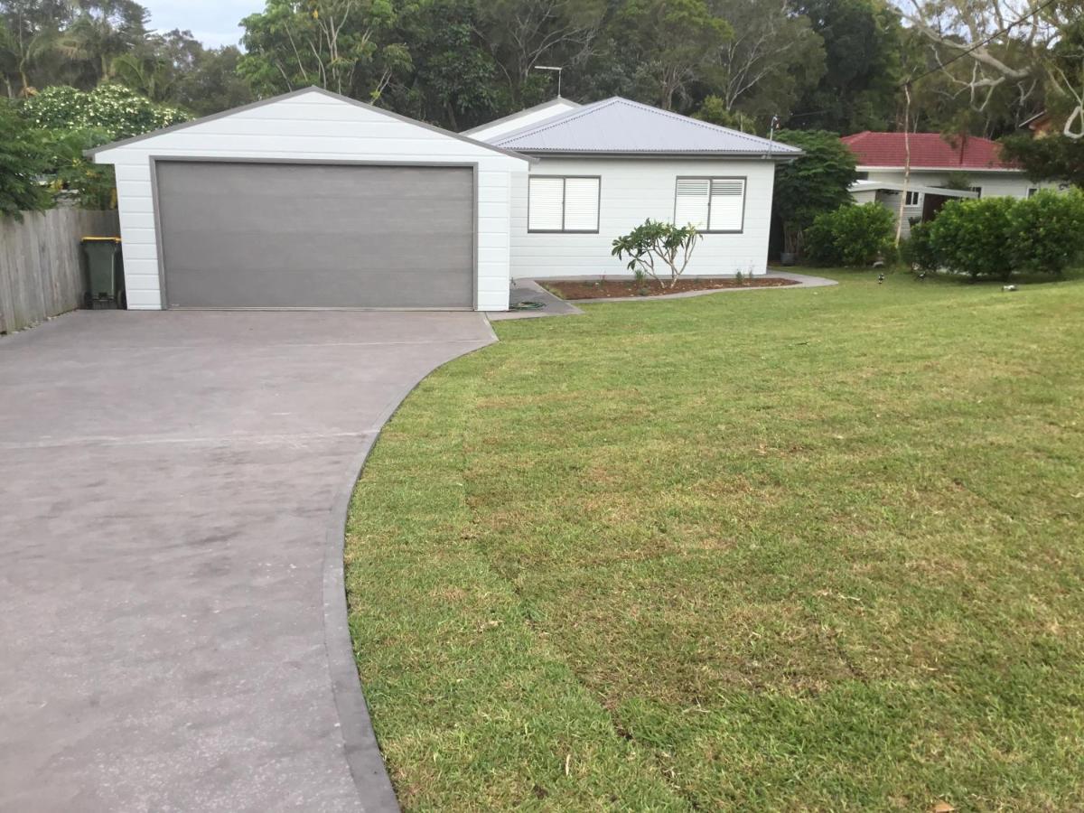 Sunnyside Retreat: Beachside Haven With Ocean Sounds * Port Macquarie