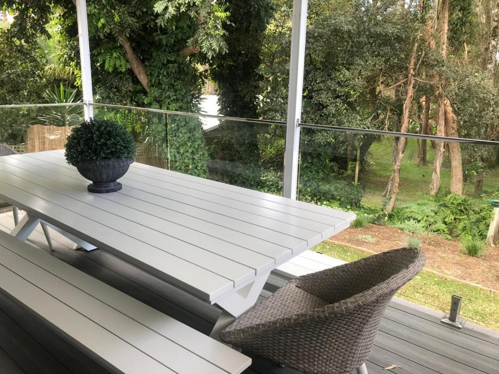 Walk To Flynns , Nobbys - Tranquility Amongst The Rainforest Apartment