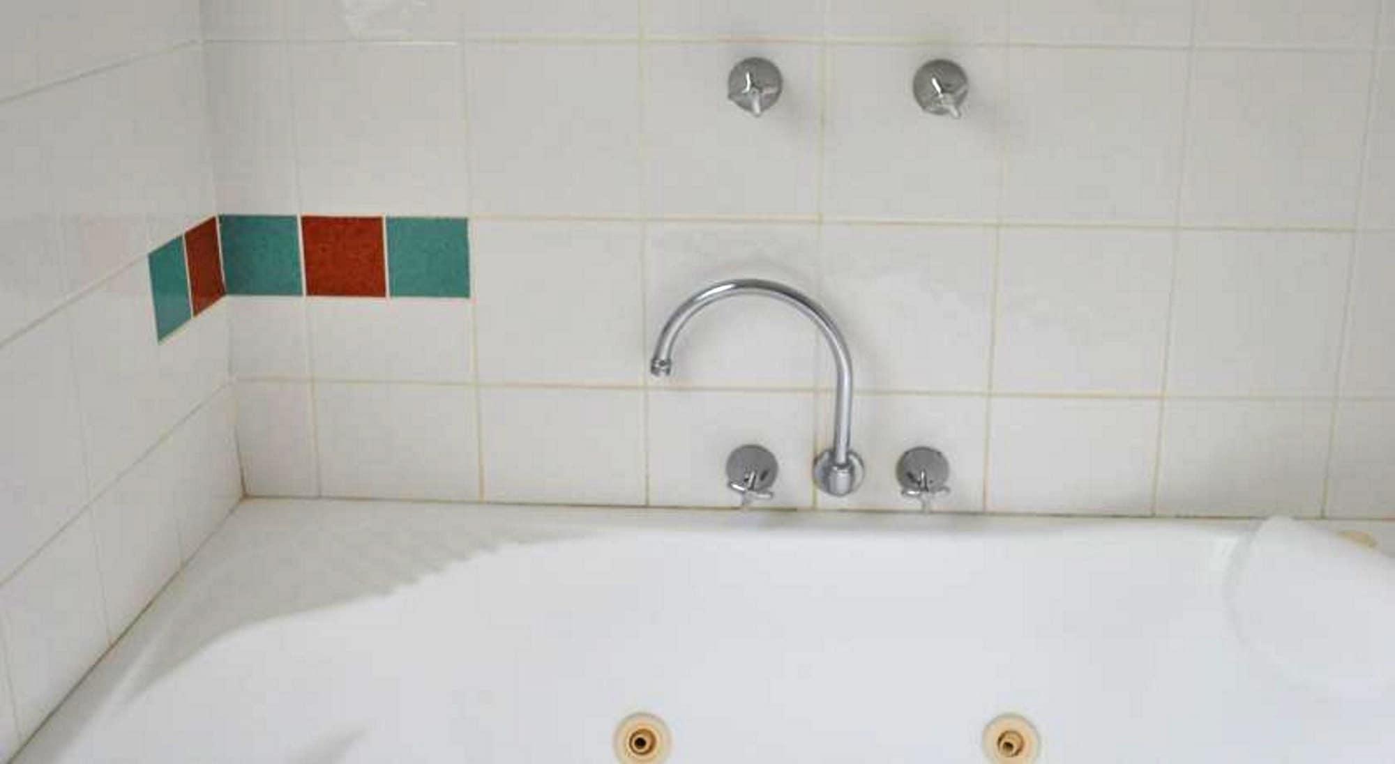 Flynns Aparthotel 4*