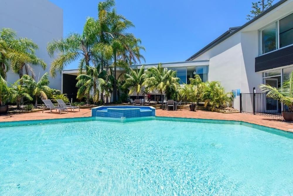 Palm Court Motor 4*