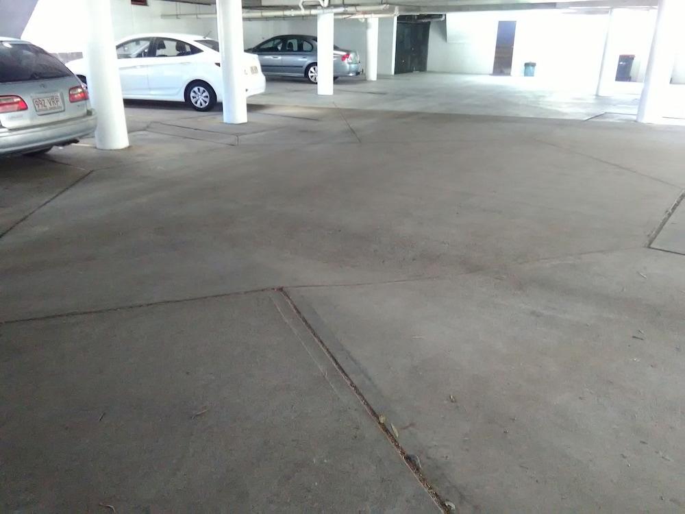 Palm Court Motor Motel 4*