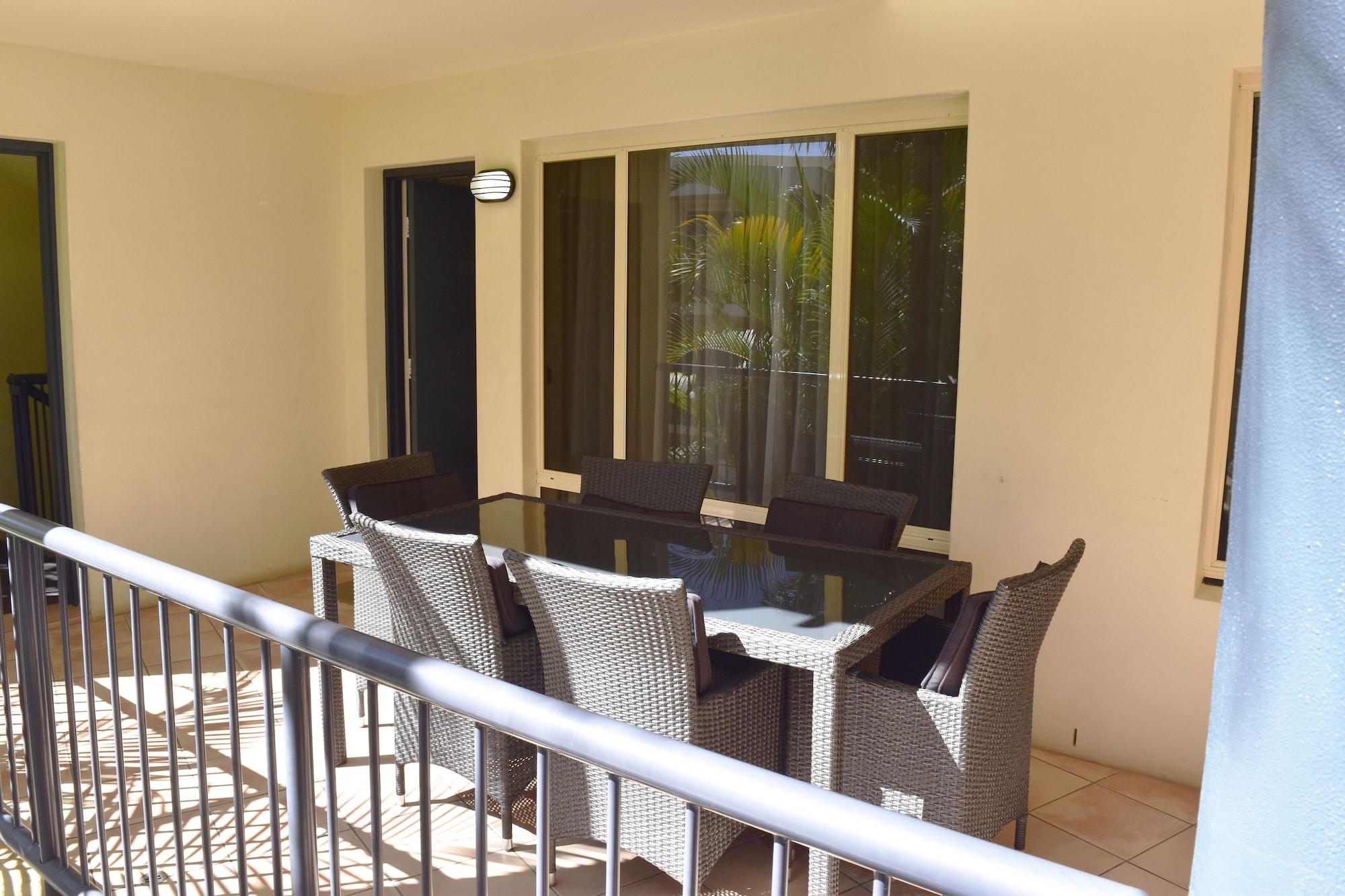 Beachside Aparthotel 3*