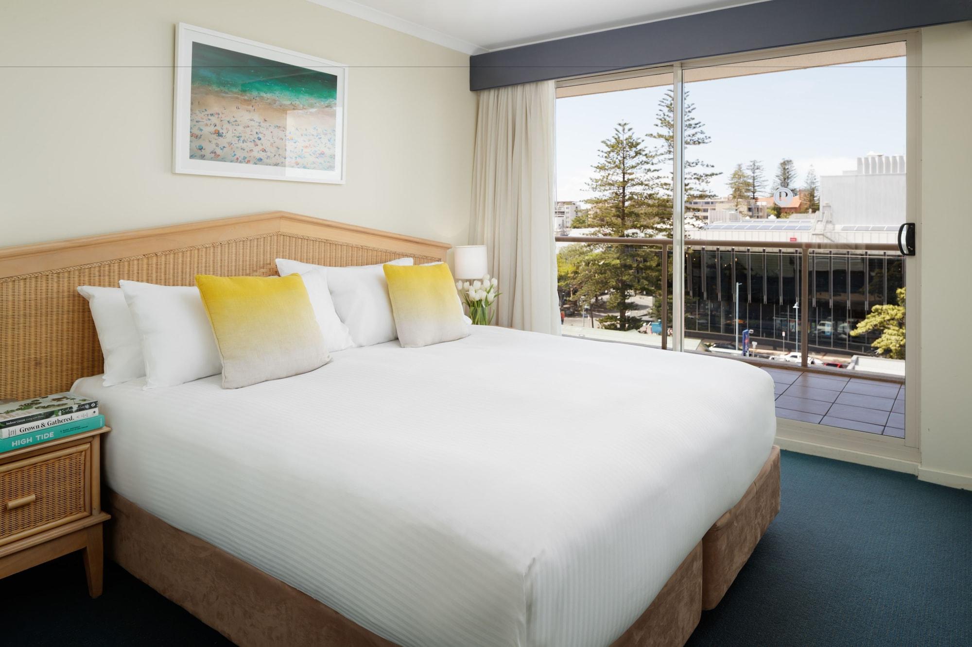 Rydges Hotel 4*
