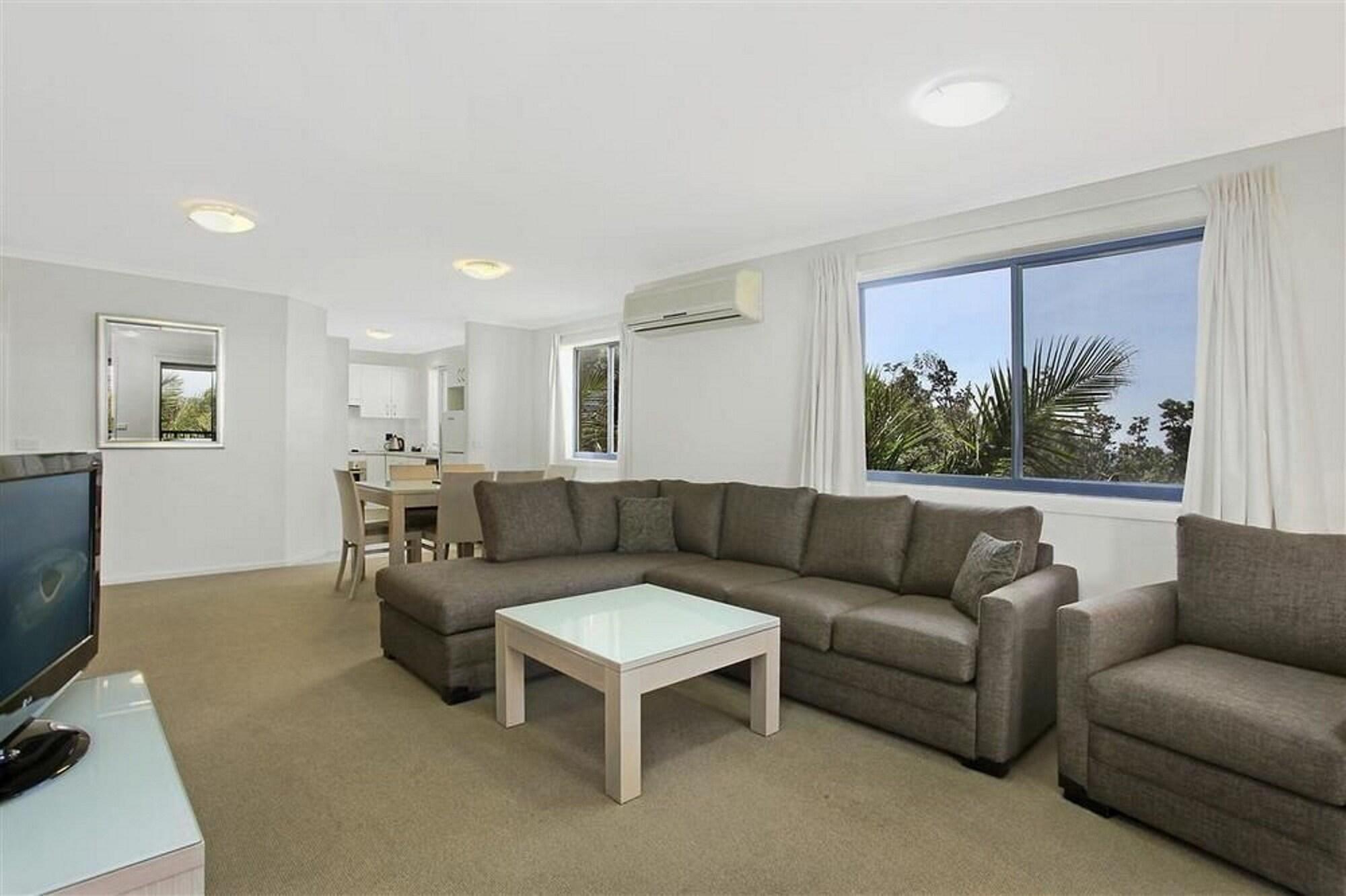 South Pacific Aparthotel