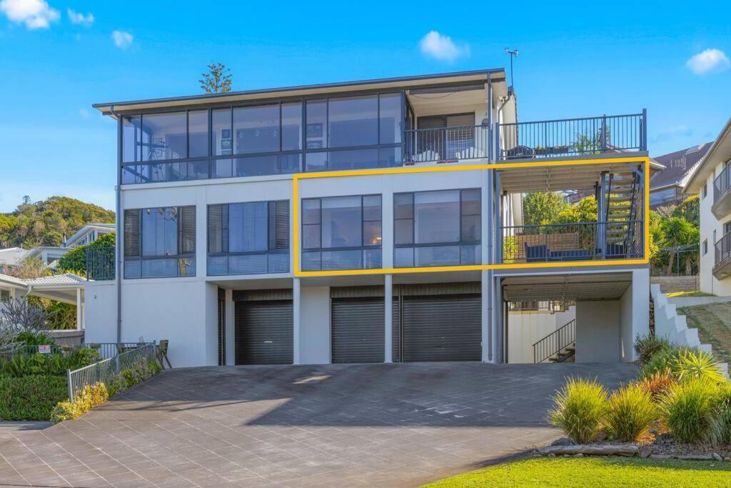 Coastal Vibes At Lighthouse - Beachfront * Port Macquarie