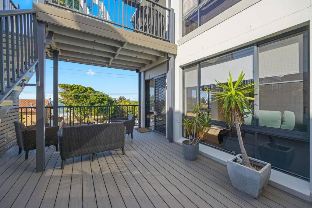 Coastal Vibes At Lighthouse - Beachfront *