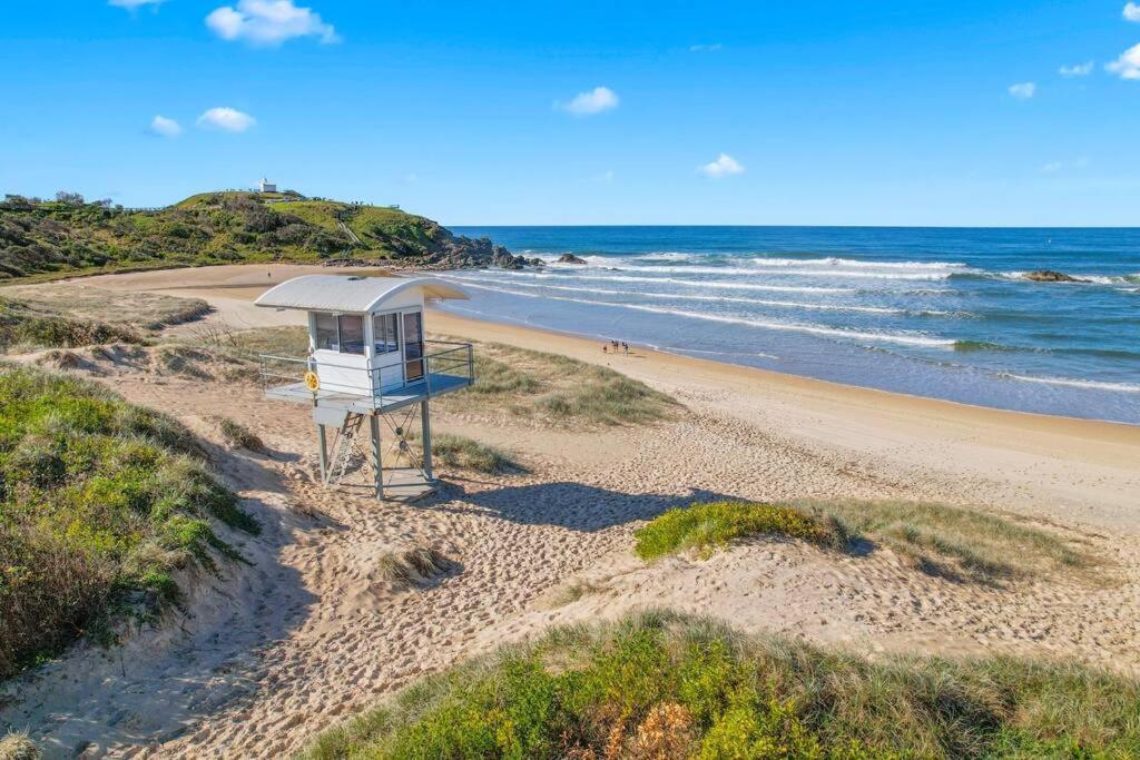 Coastal Vibes At Lighthouse - Beachfront
