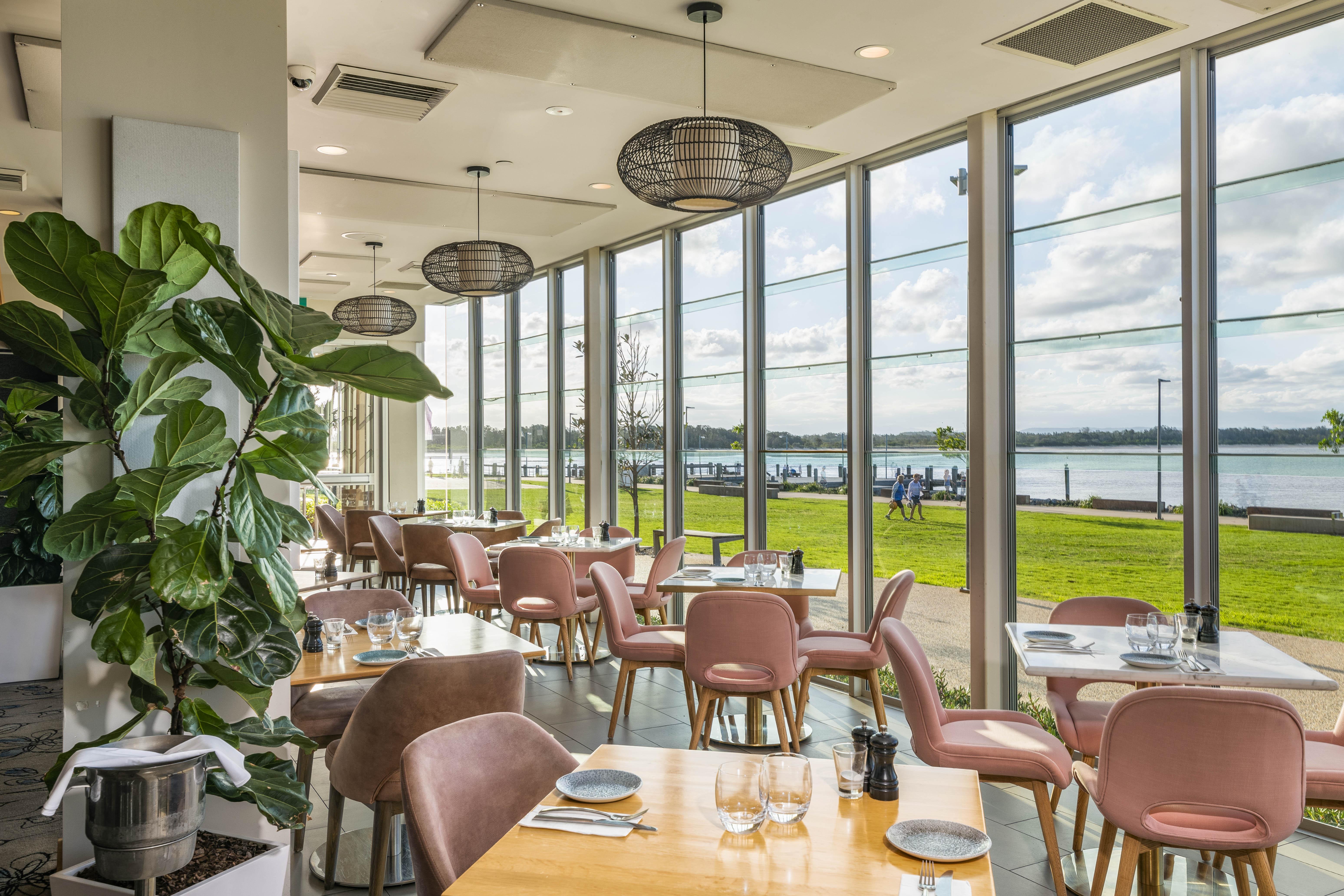 Rydges Hotel 4*