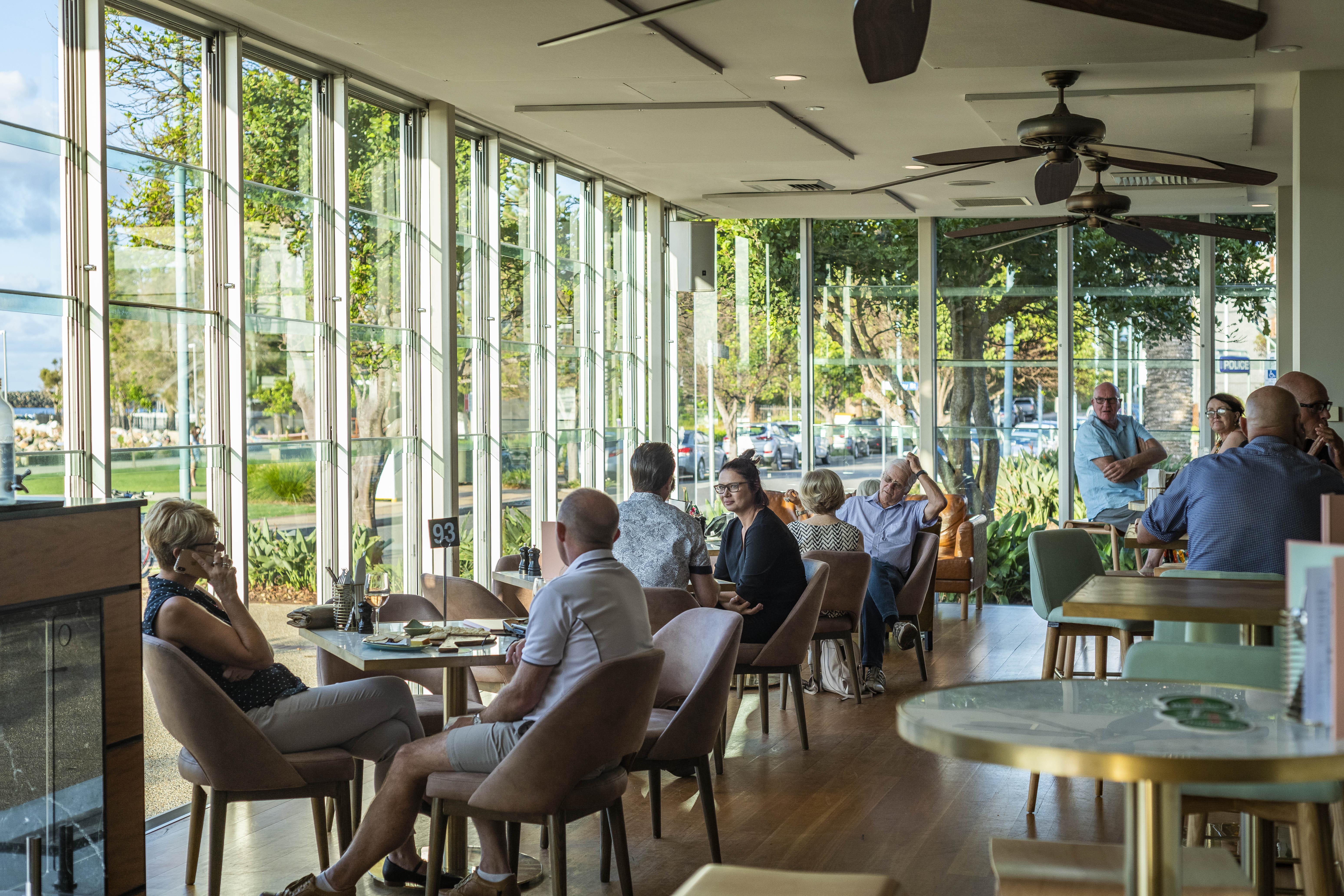 Rydges Hotel 4*