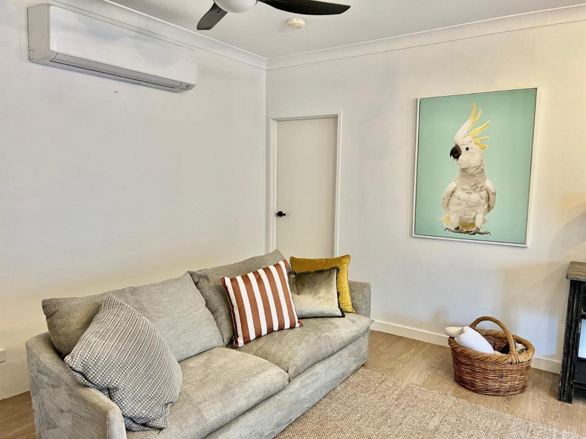 Murray 3 Apt Two - *