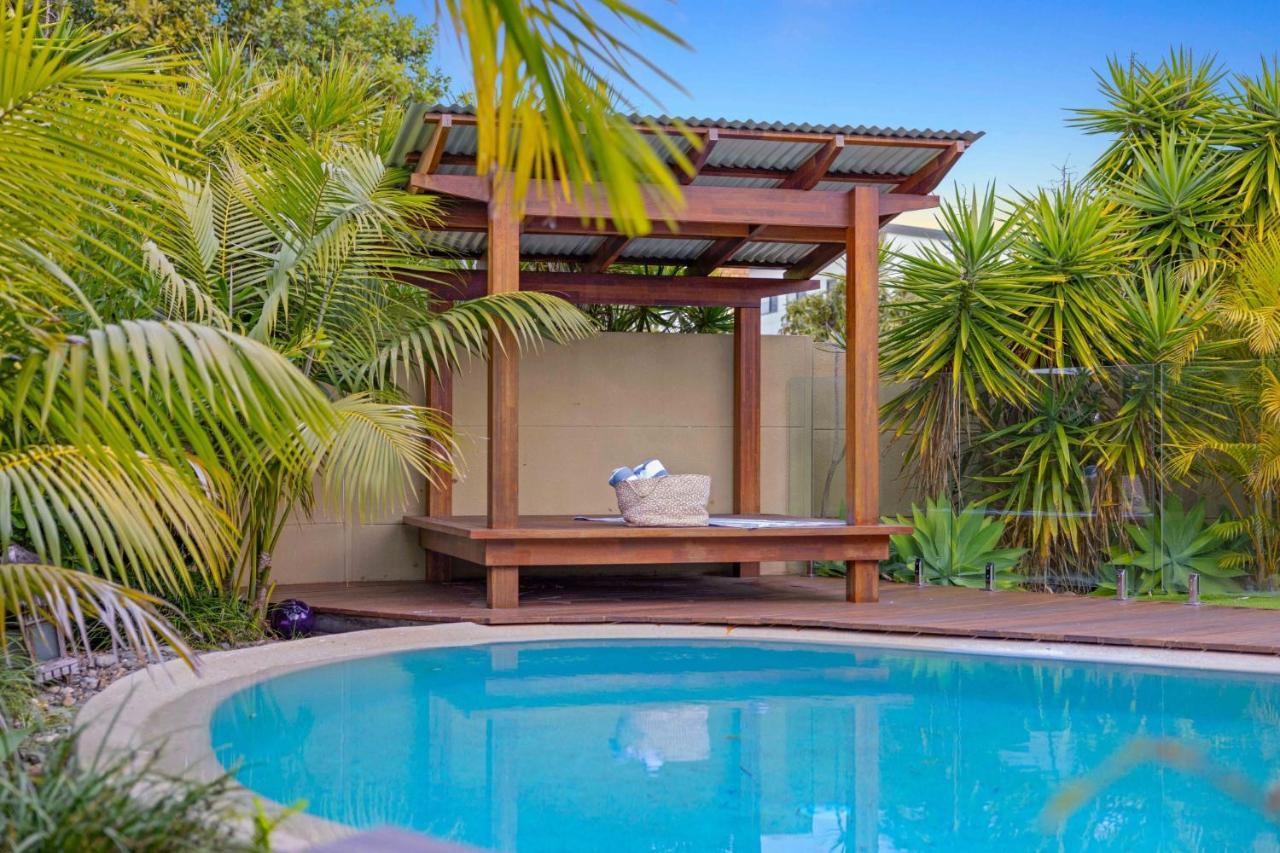 Riverside Breeze - Luxury Family Retreat With Pool Holiday home Port Macquarie